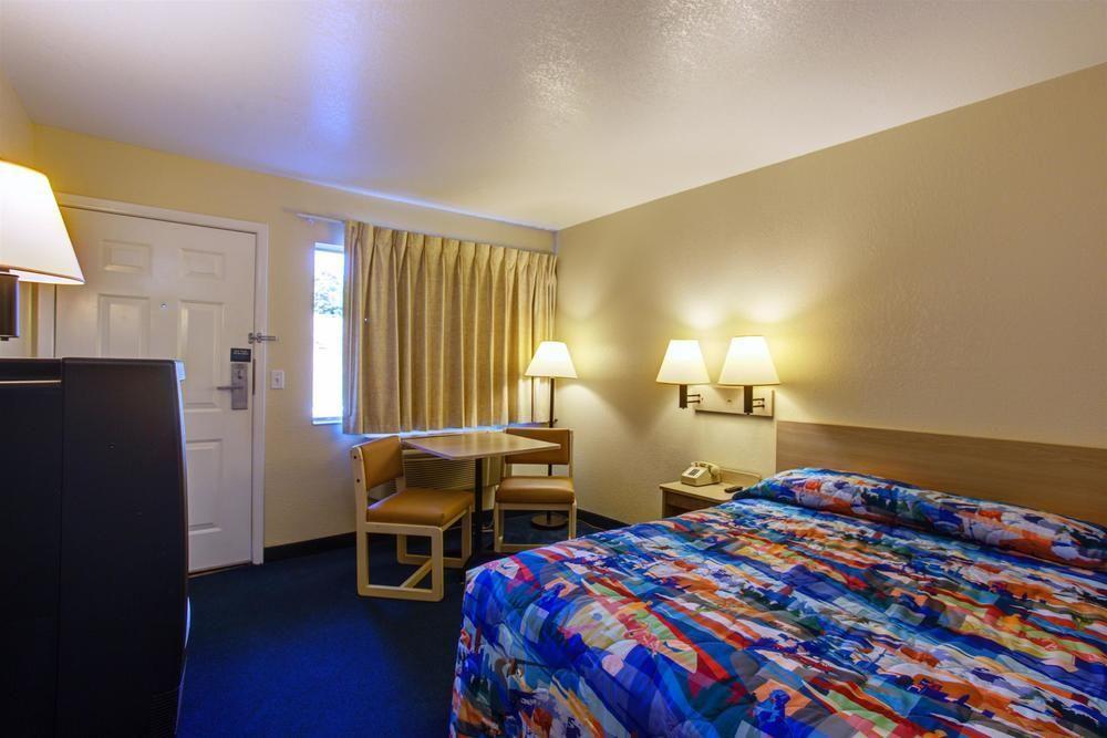 Motel 6-Kelso, Wa - Mt. St. Helens Exteriér fotografie