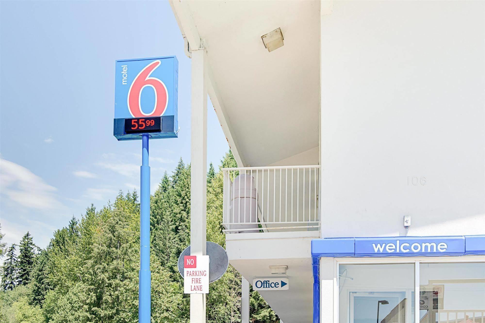 Motel 6-Kelso, Wa - Mt. St. Helens Exteriér fotografie